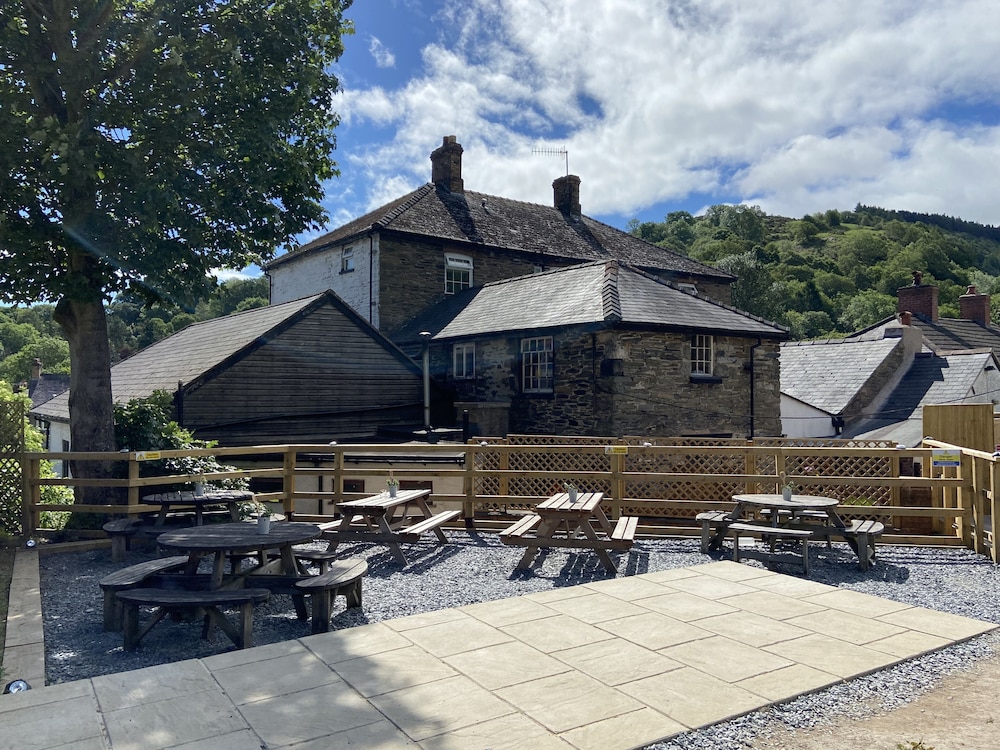 OYO Glyn Valley Hotel 38/39