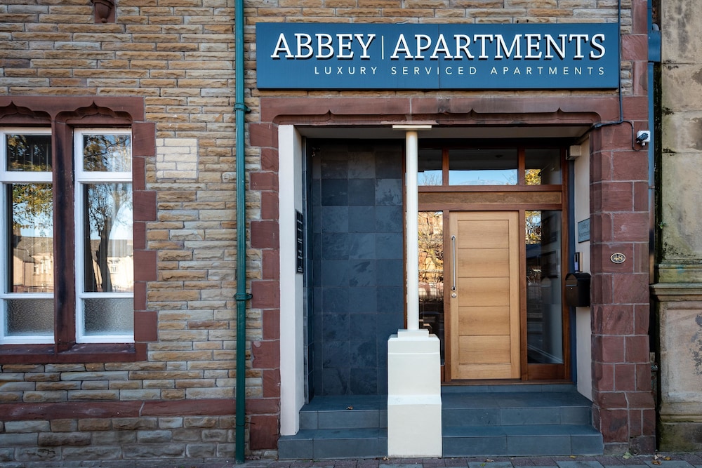 Abbey Apartments 2/50