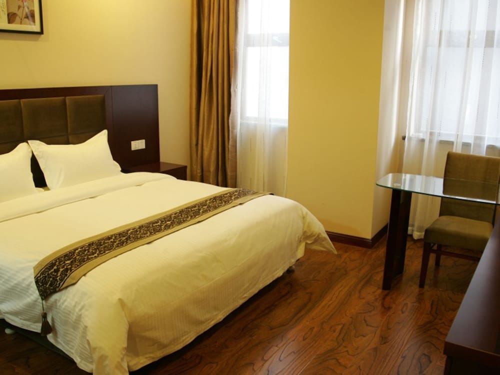 GreenTree Inn LiaoYuan Longshan District Train station Longjihuadian Hotel 9/25