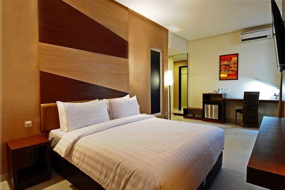 Lynt Hotel Jakarta 5/15
