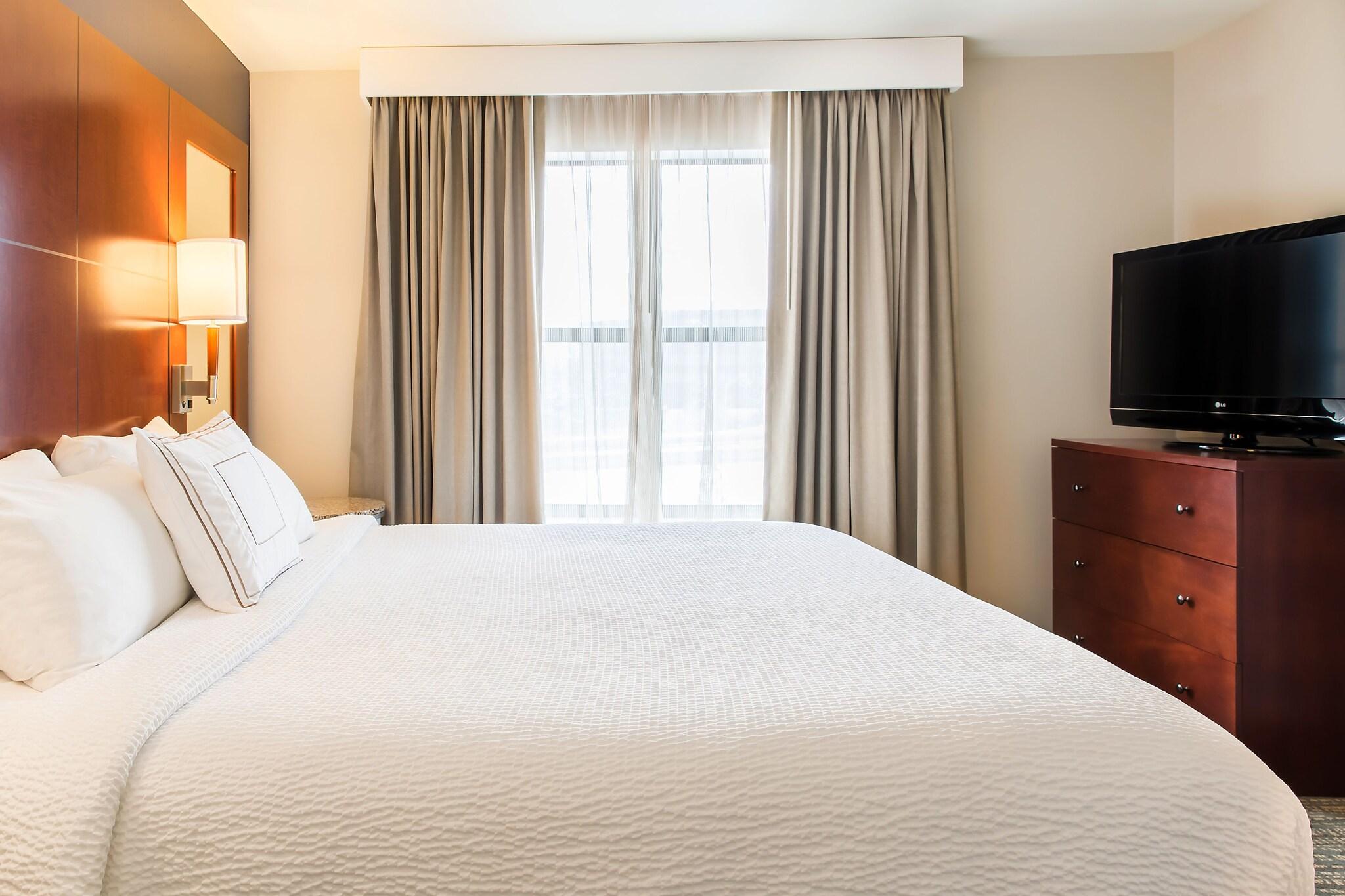 2 Bedrooms, Suite, Accessible