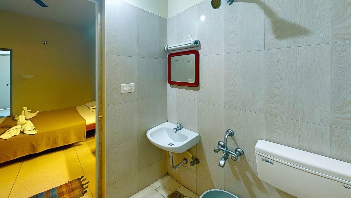 Cathay Hotel 48/50
