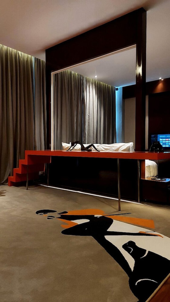 Kemang Icon By Alila 18/50