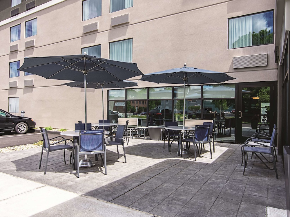 La Quinta Inn and Suites by Wyndham Portland 33/50