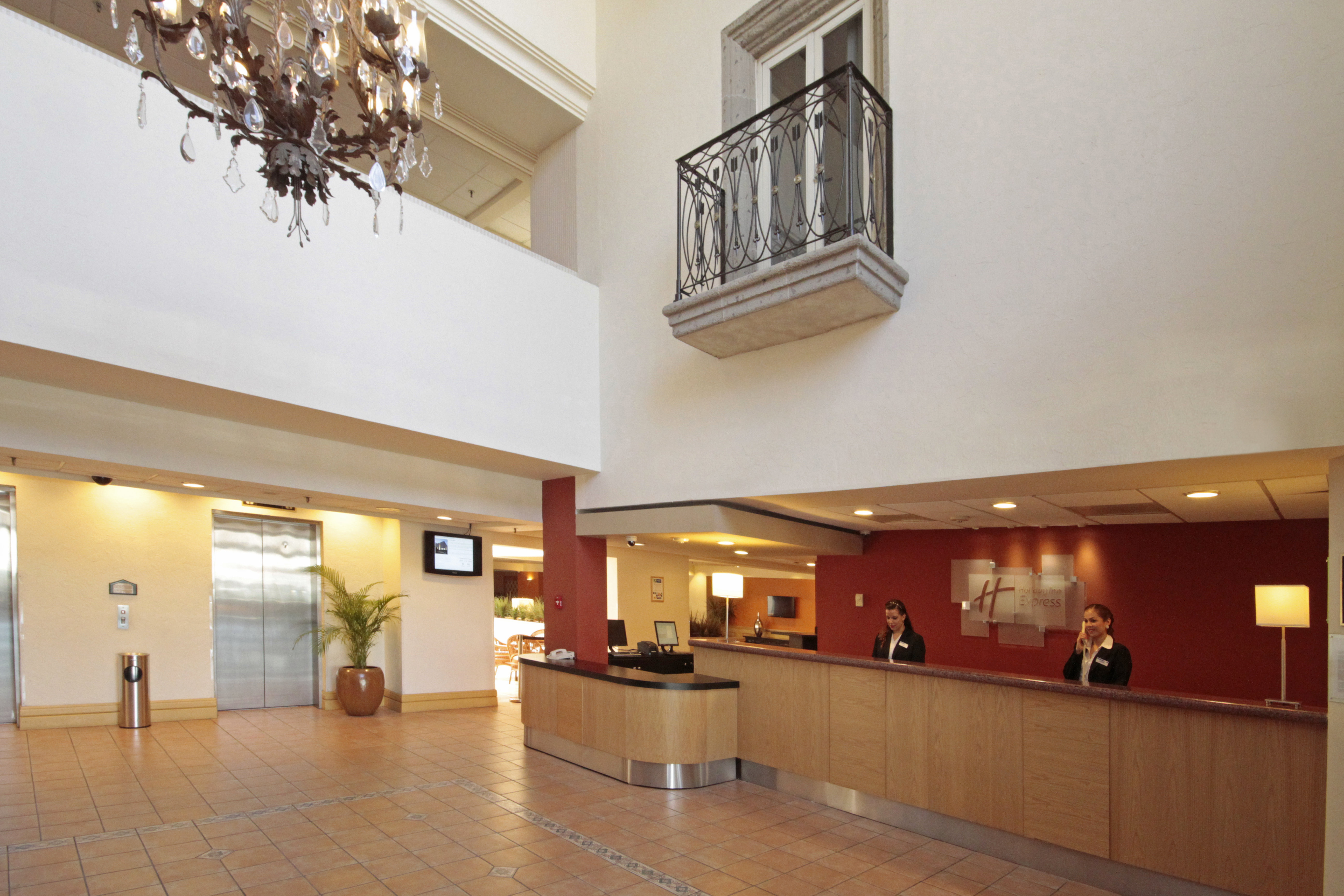 Holiday Inn Express Monterrey Tecnologico 11/50