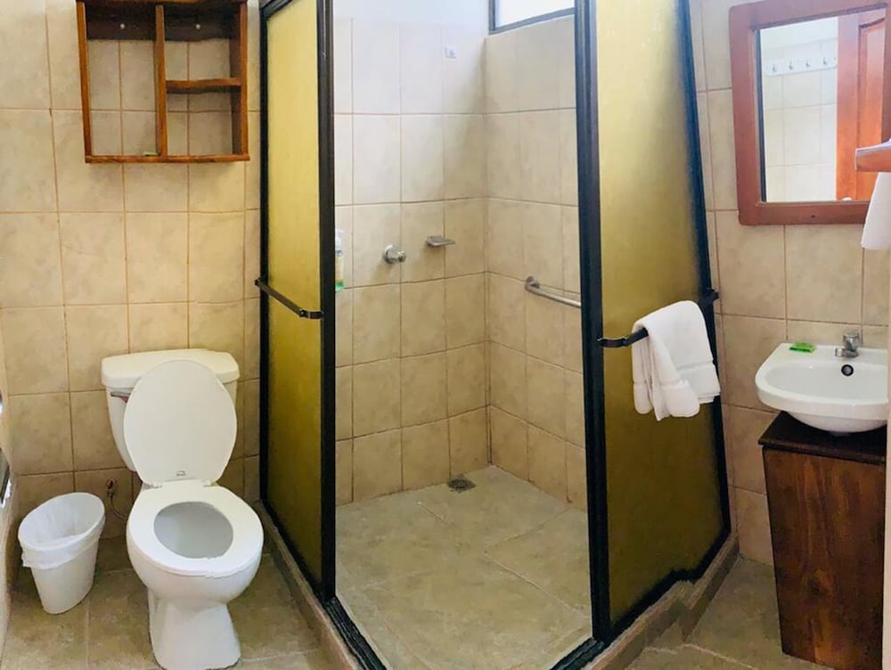 Hotel And Villas Huetares 42/50