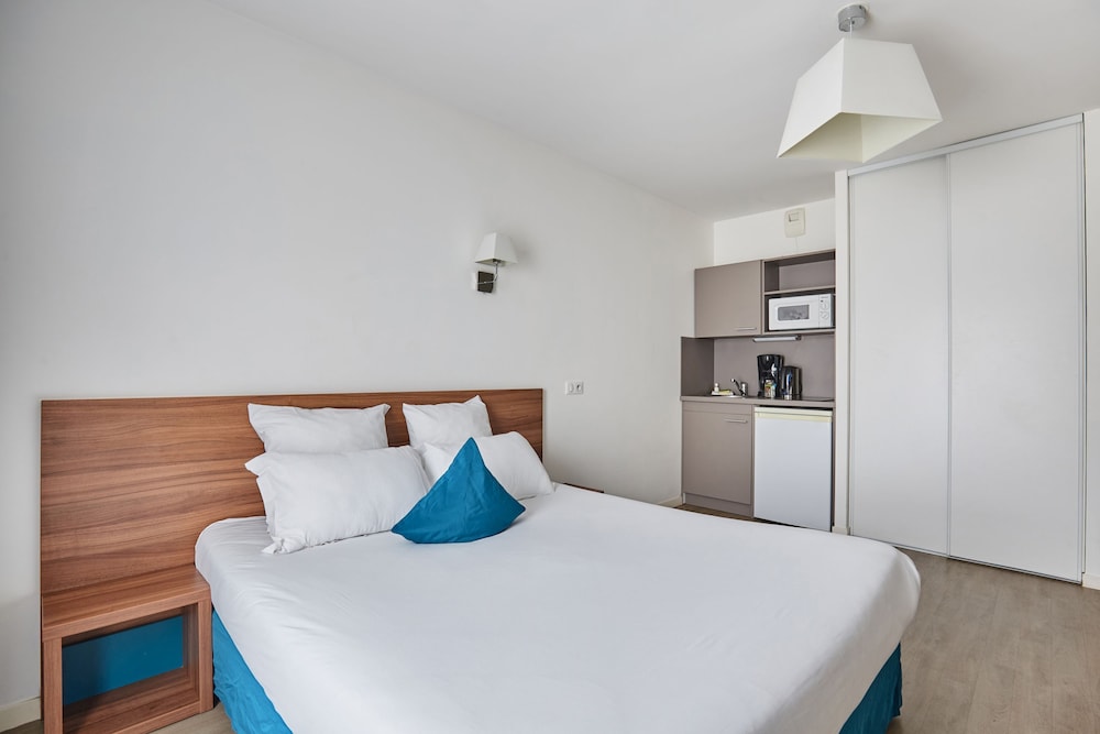 Appart'hotel Odalys City Campus - Paris Rueil Malmaison 20/50