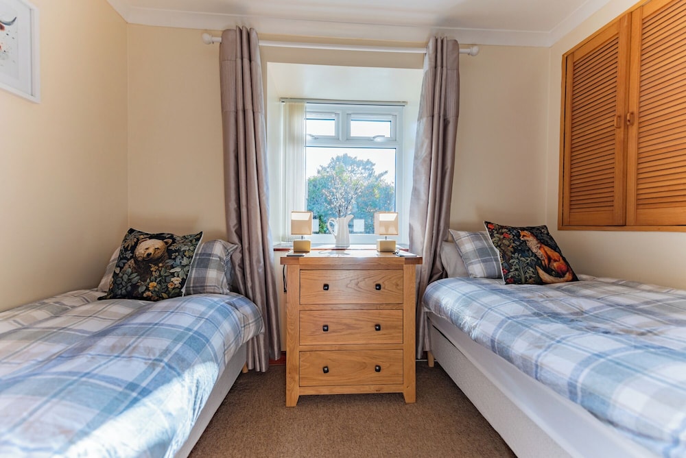 Darwin Cottage Self Catering In Elgin 5/50