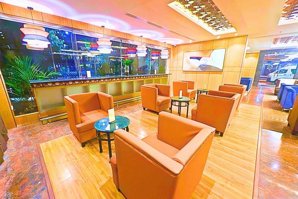 Howard Johnson by Wyndham Kota Kinabalu City Centre 56/72
