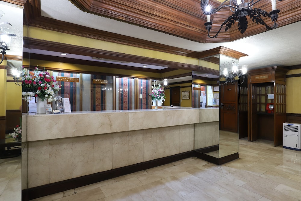 Camelot Hotel Quezon City powered by Cocotel 10/75