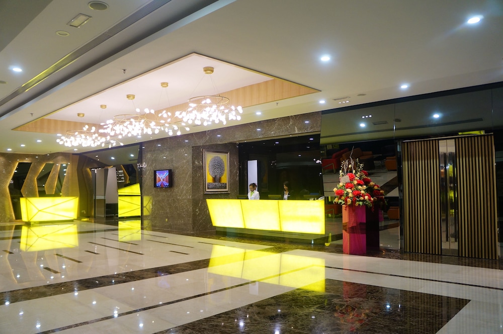 Greens Hotel And Suites 10/65