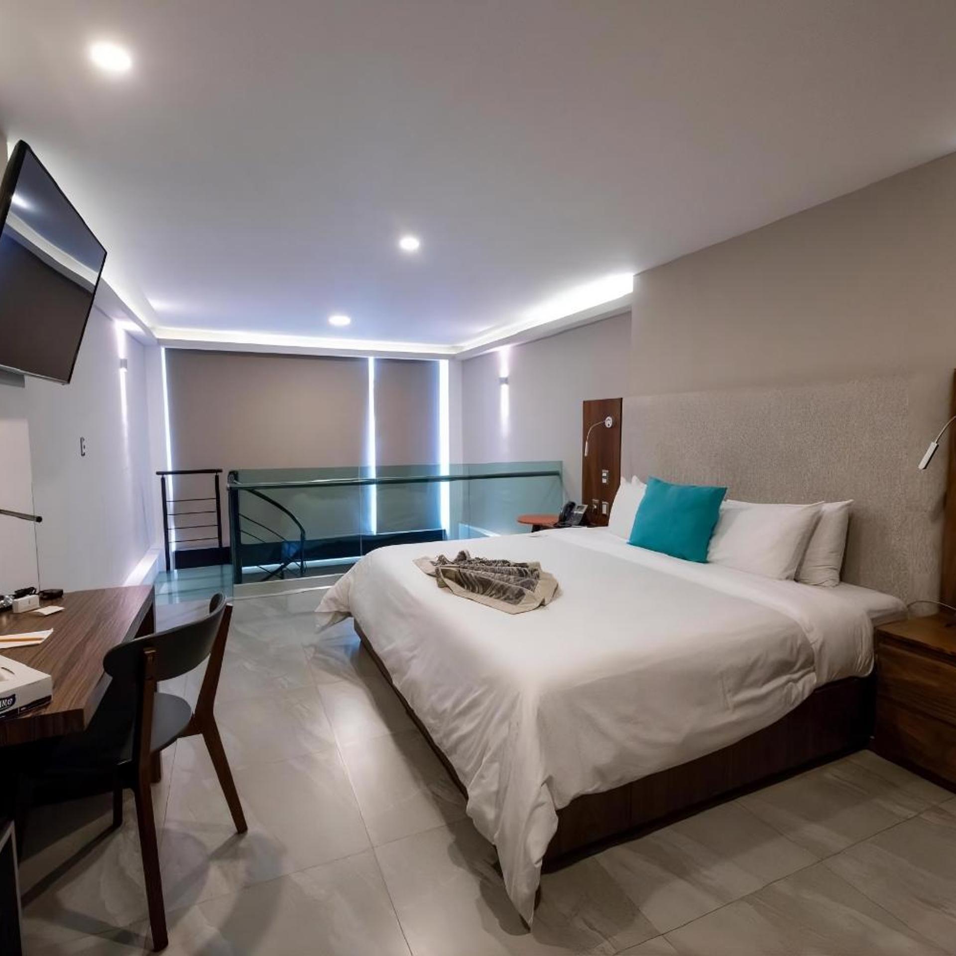Suite, Balcony