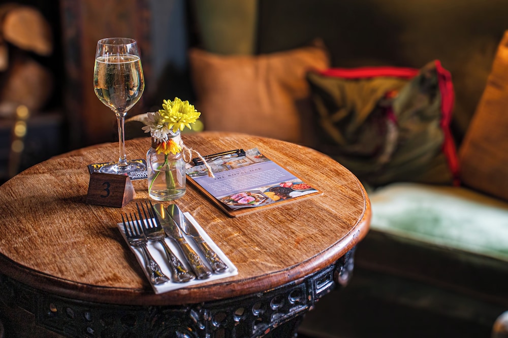 The Royal Oak Inn 30/49