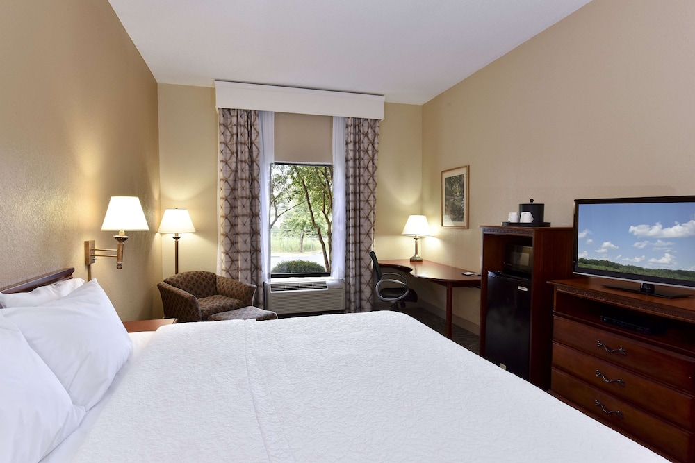 Hampton Inn Selma 11/42