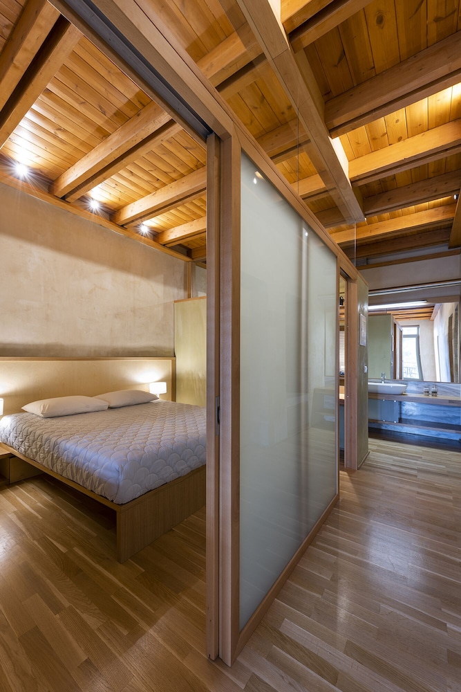 Polixenys Suites 21/46