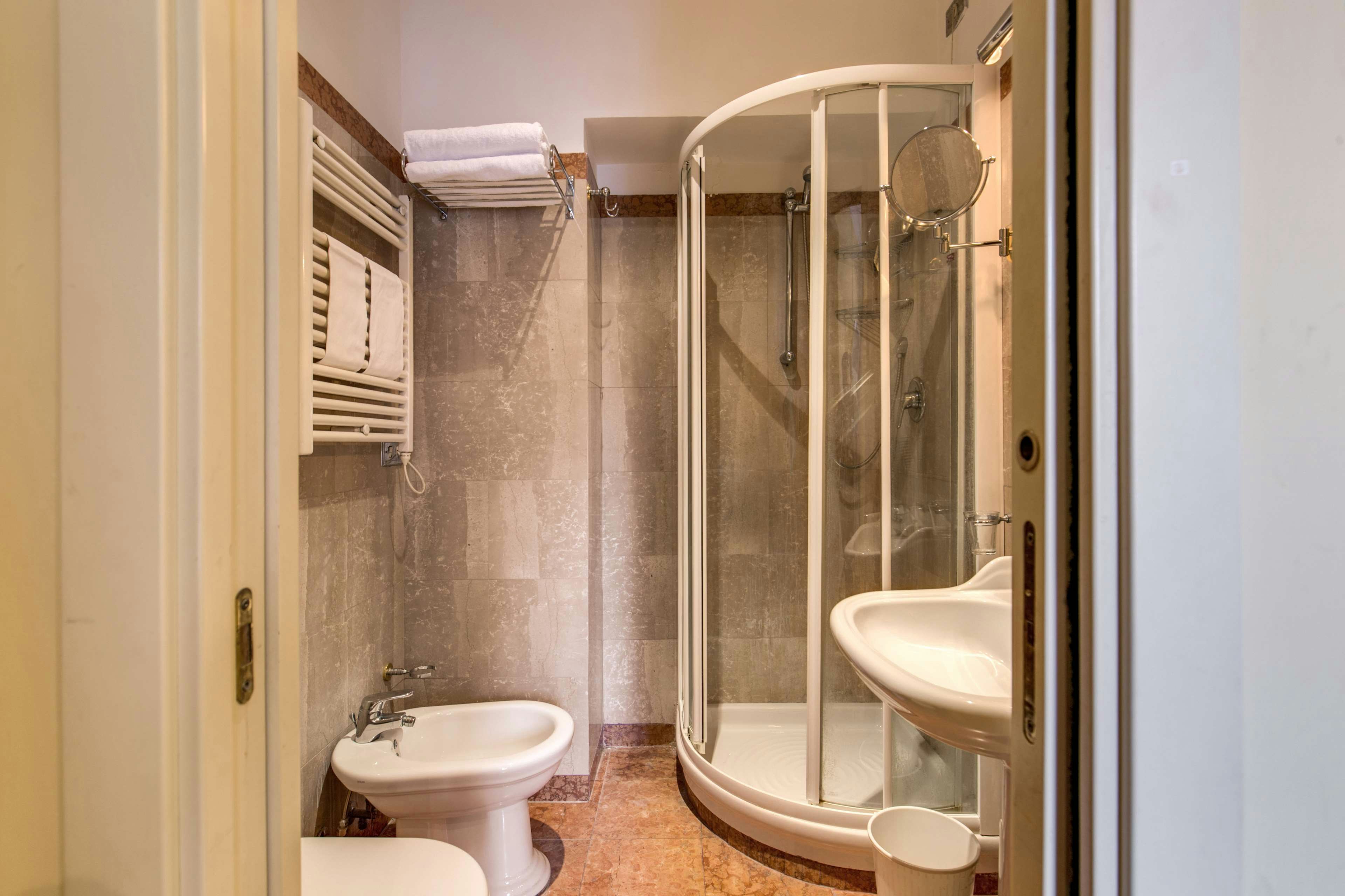 Hotel Cinquantatre 27/29