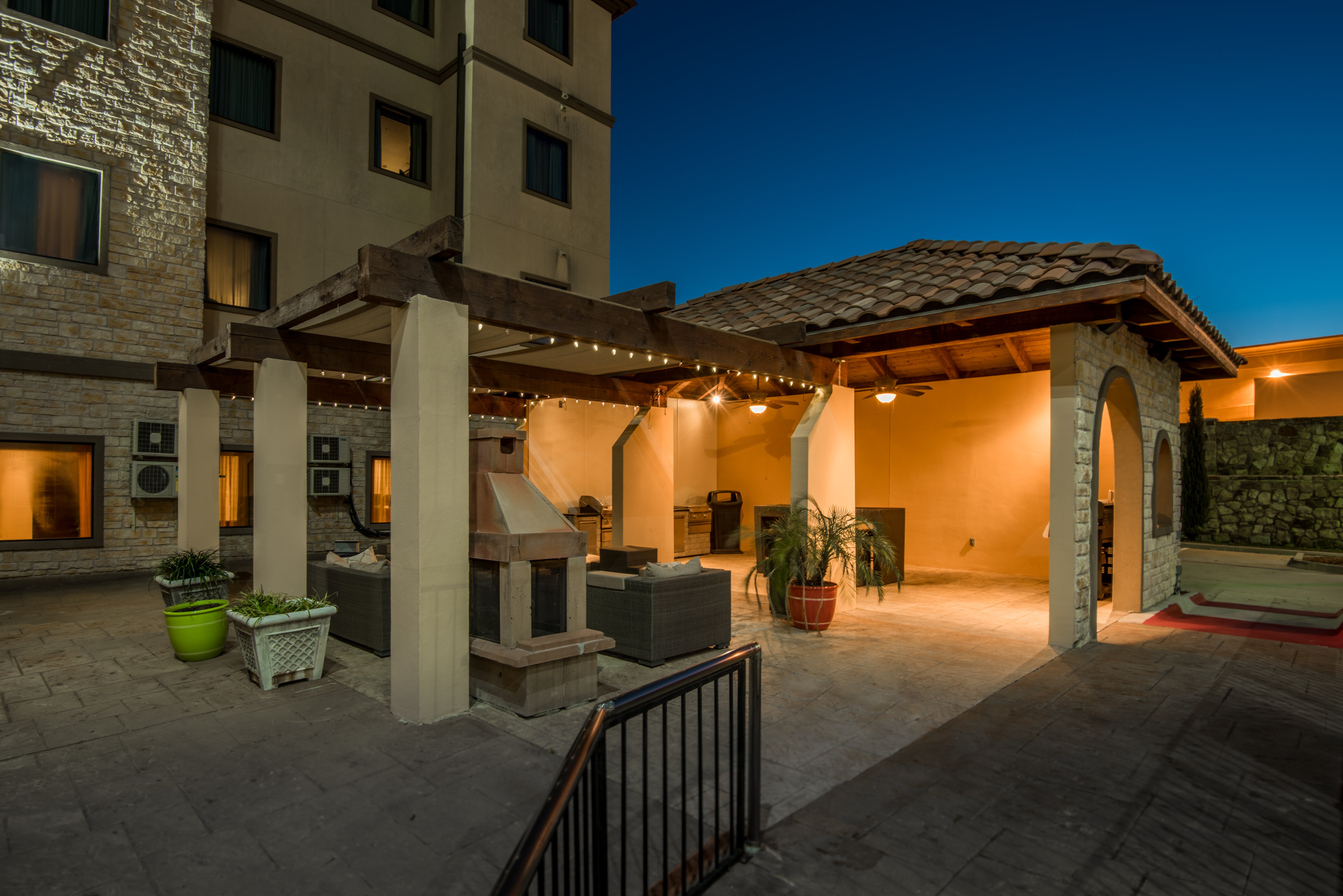 Staybridge Suites Dfw Airport North 74/75