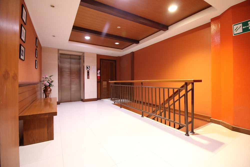 Oyo 482 Pannee Lodge Khaosan (sha Plus) 48/67