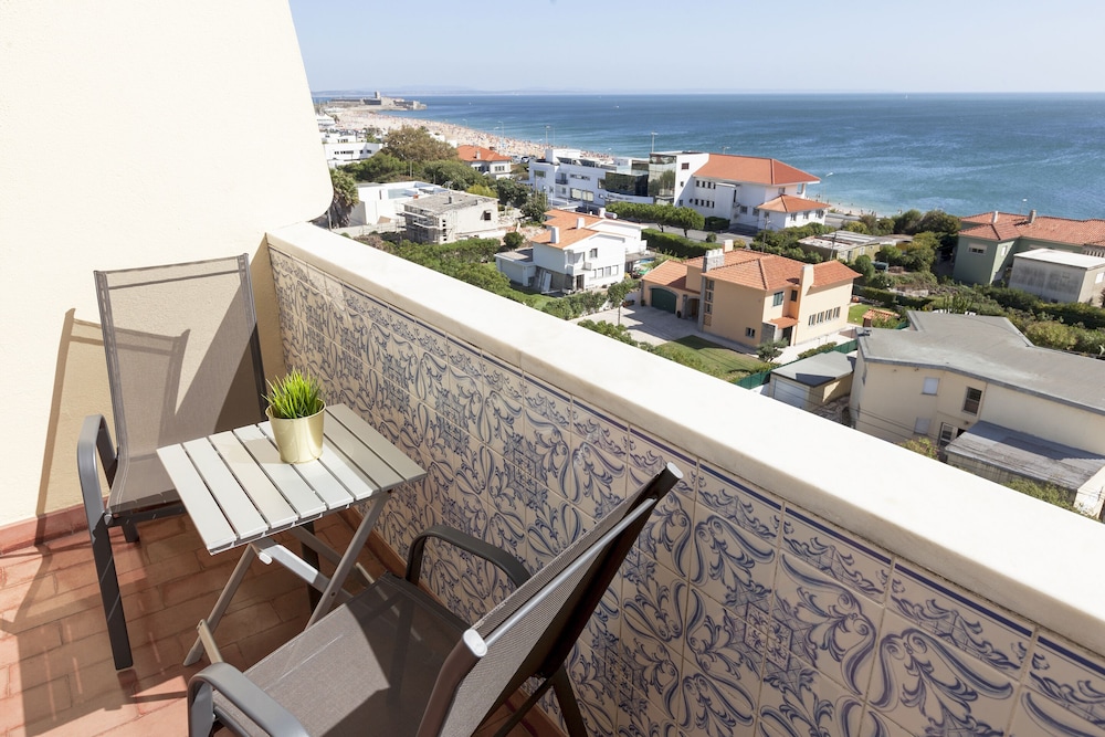 Carcavelos Beach Hotel 13/63