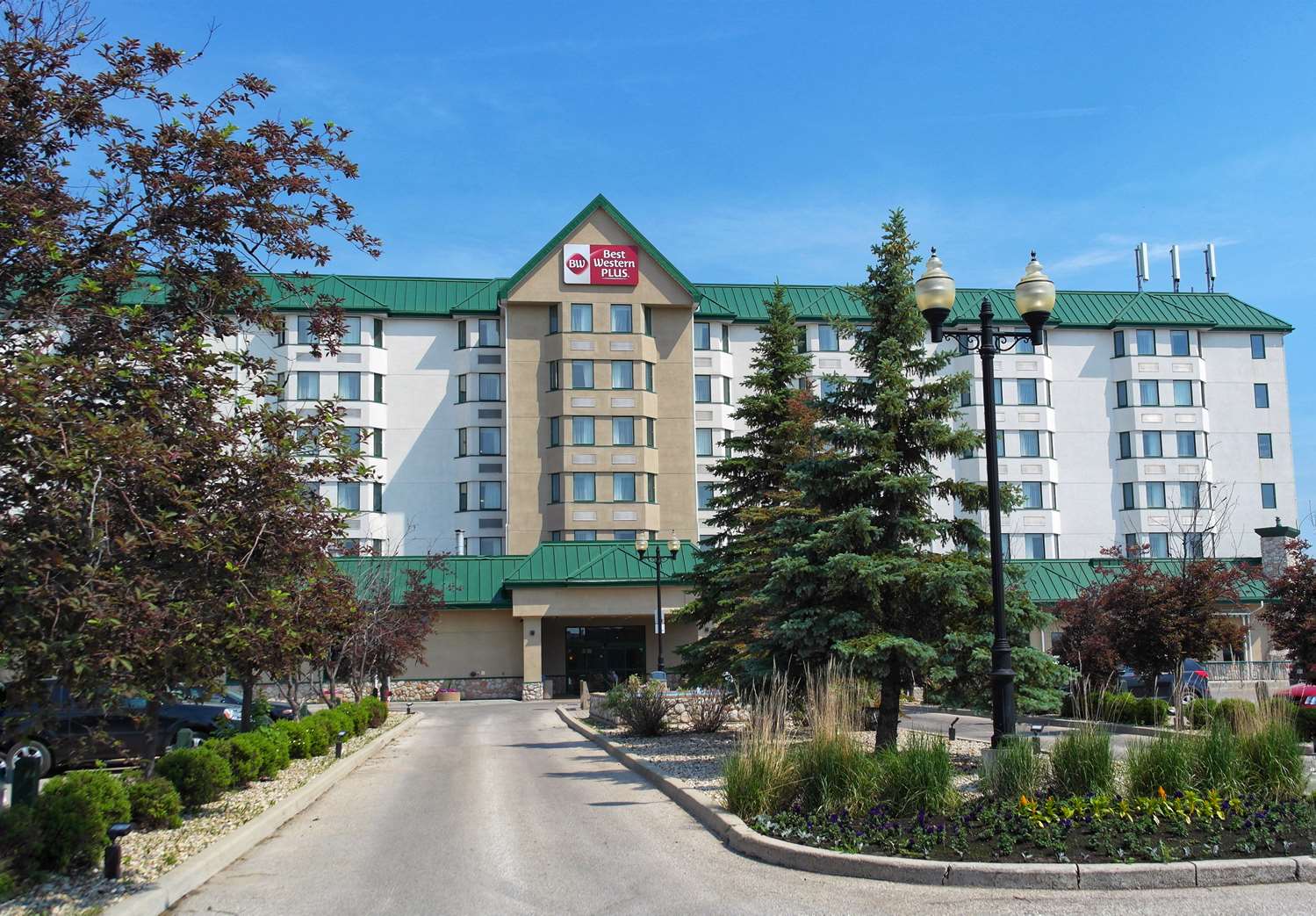 Best Western Plus Winnipeg Airport Hotel 4/45
