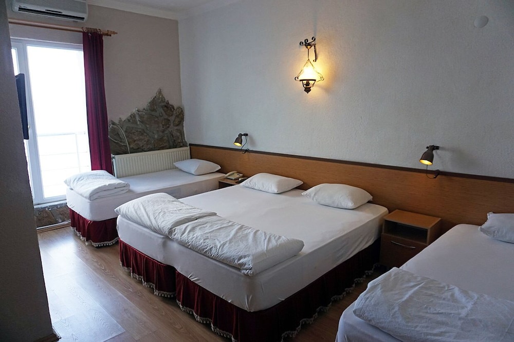 Aqua Boss Hotel 12/32