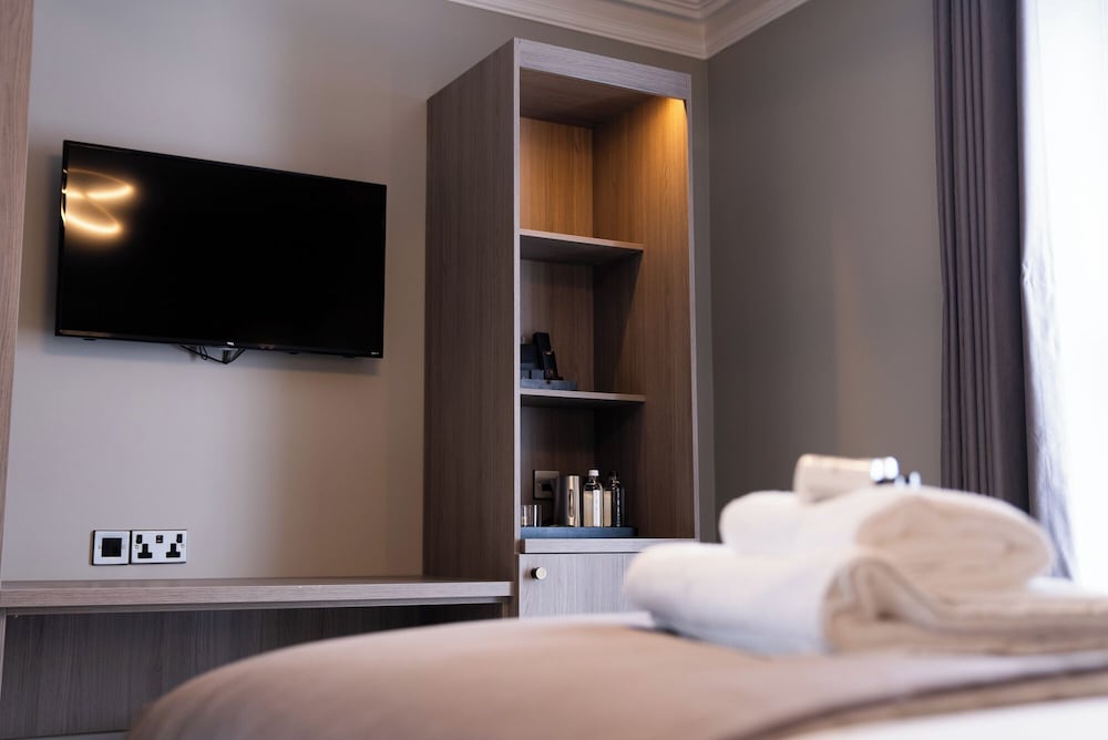 Cae Mor Hotel 8/41
