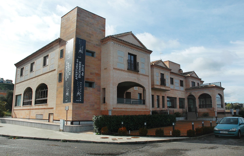 LA BASTIDA HOTEL 2/18