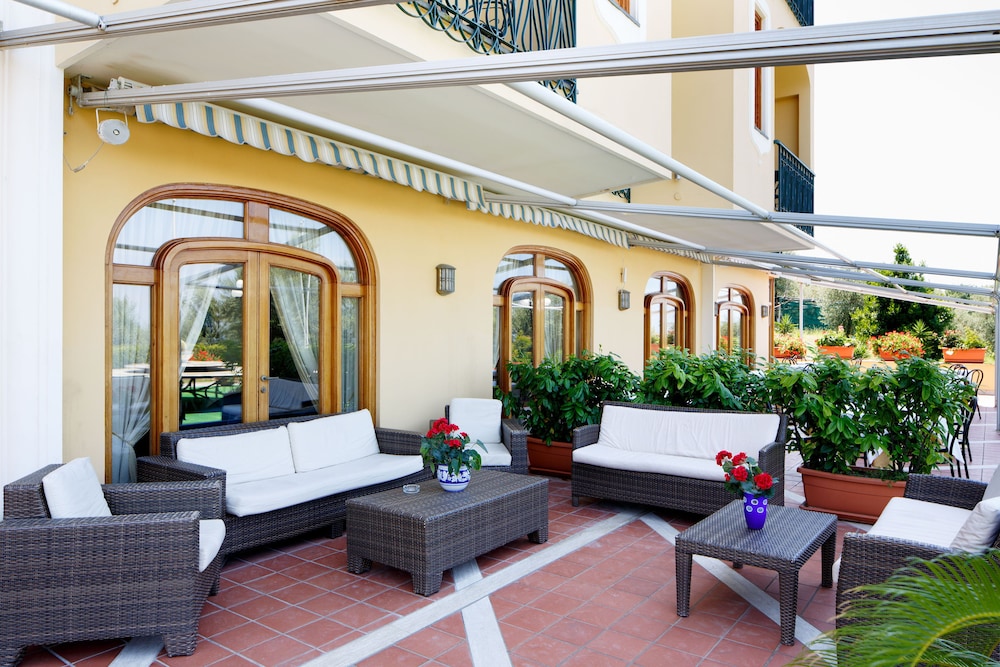 Johanna Park Hotel 34/47