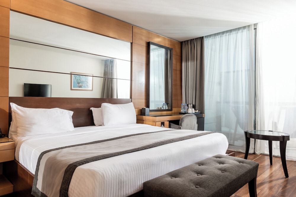 Coral Beach Hotel & Resort Beirut 13/49