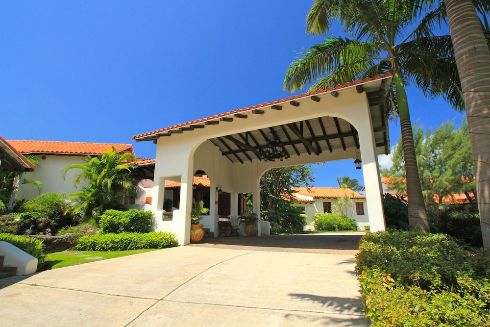 Sugar Cane Club Hotel & Spa in Speightstown