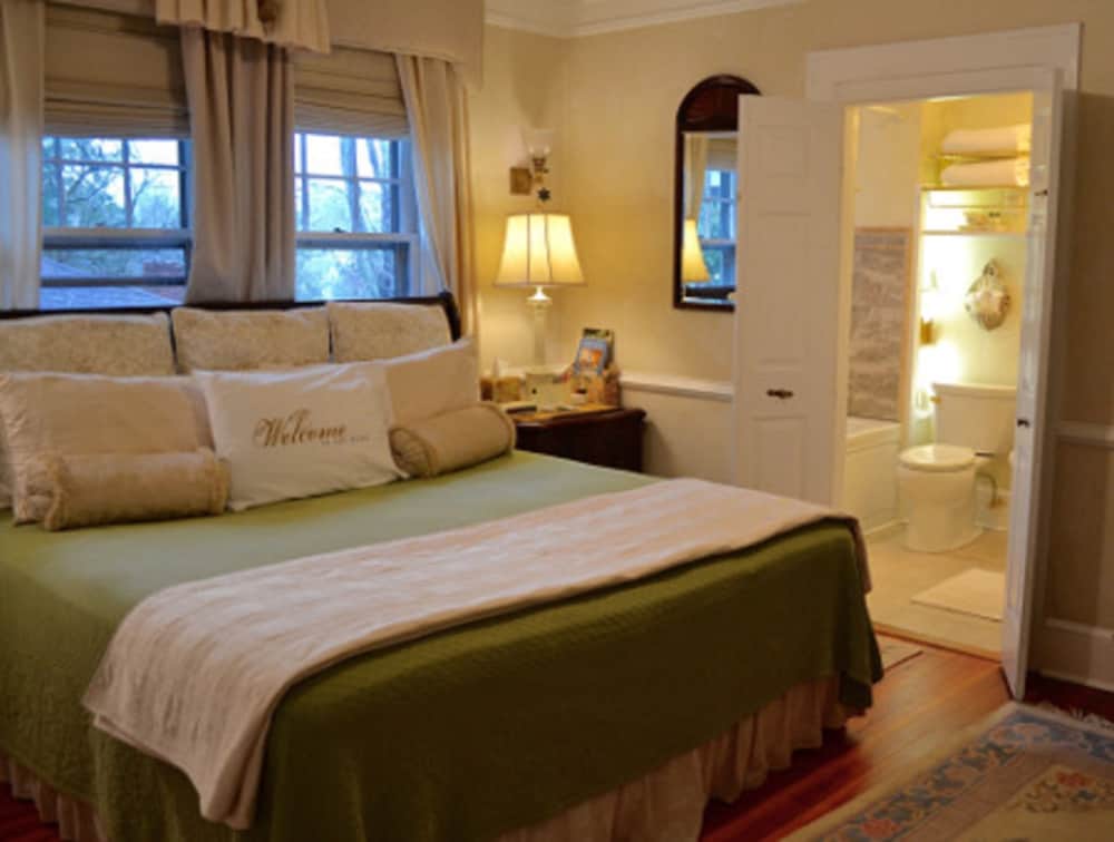 Abbington Green Bed &amp; Breakfast Inn 18/49