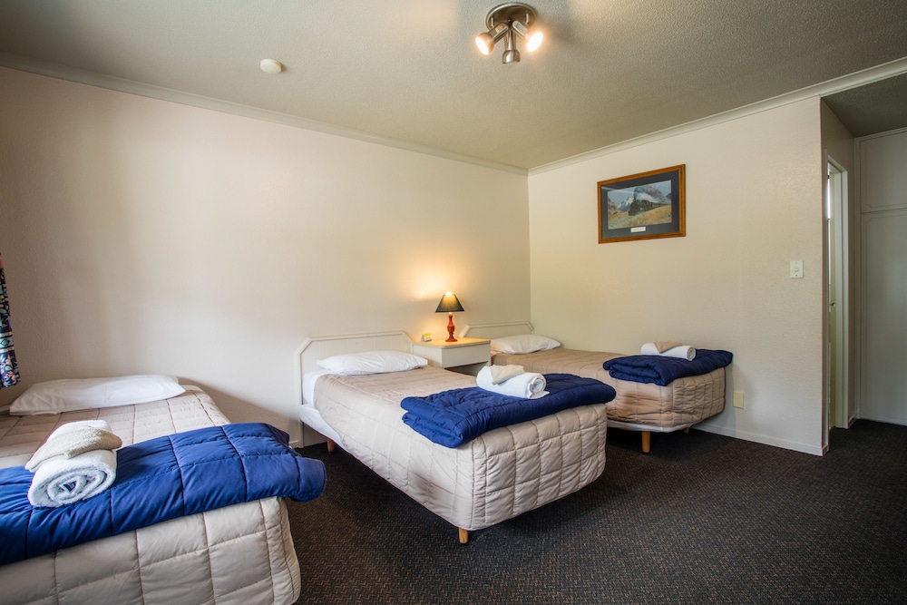 Te Anau Top 10 Holiday Park 14/58