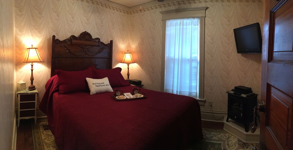 Garden Gate BnB 8/19