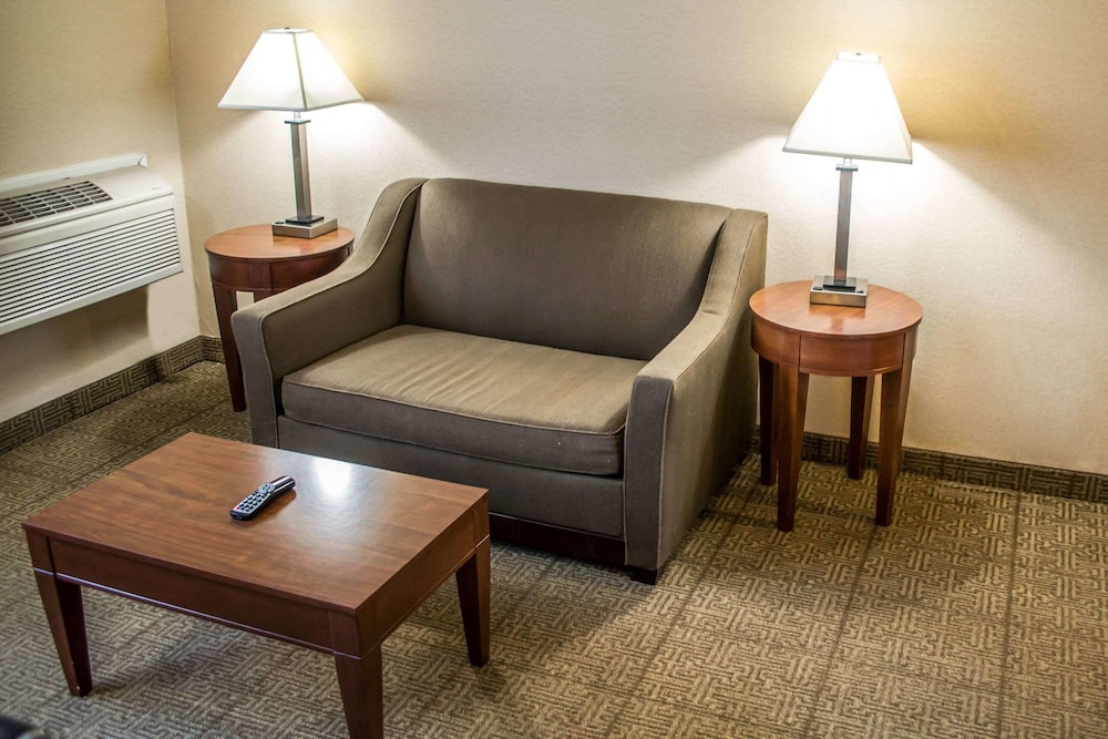 Comfort Inn & Suites Beaverton - Portland West 33/41