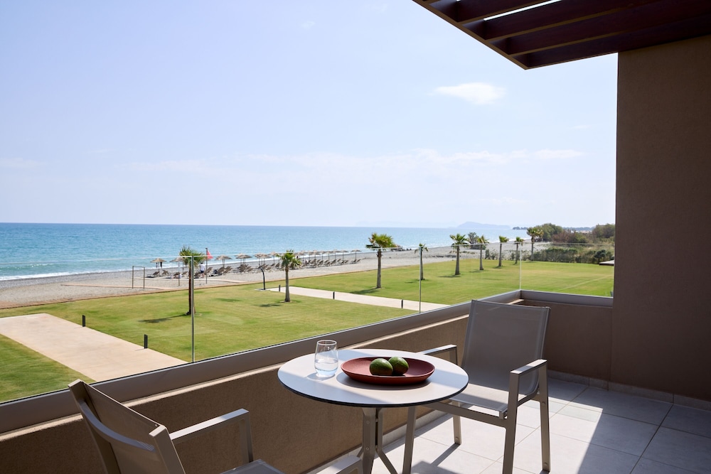 Euphoria Resort 62/76