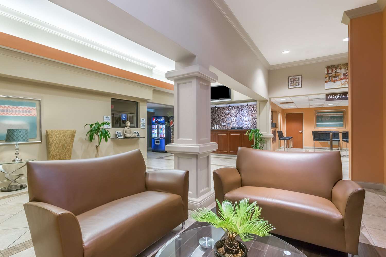 Days Inn & Suites by Wyndham Lakeland 52/85