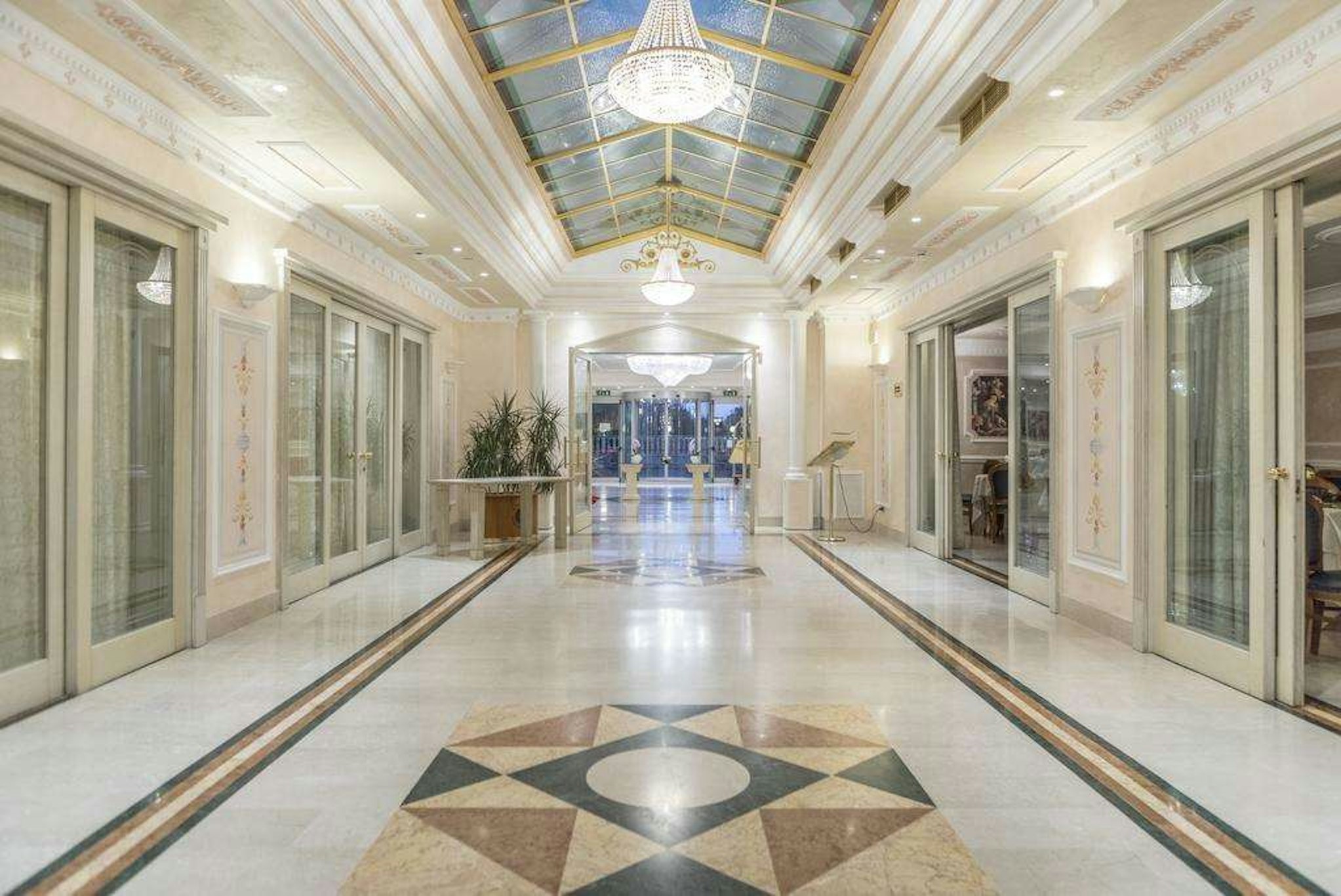 Villa Medici 7/30