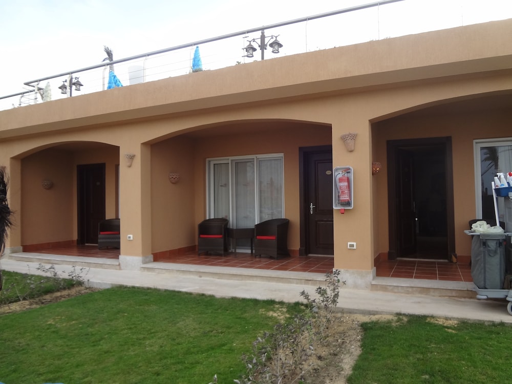 Porto Matrouh Beach Resort 1/66