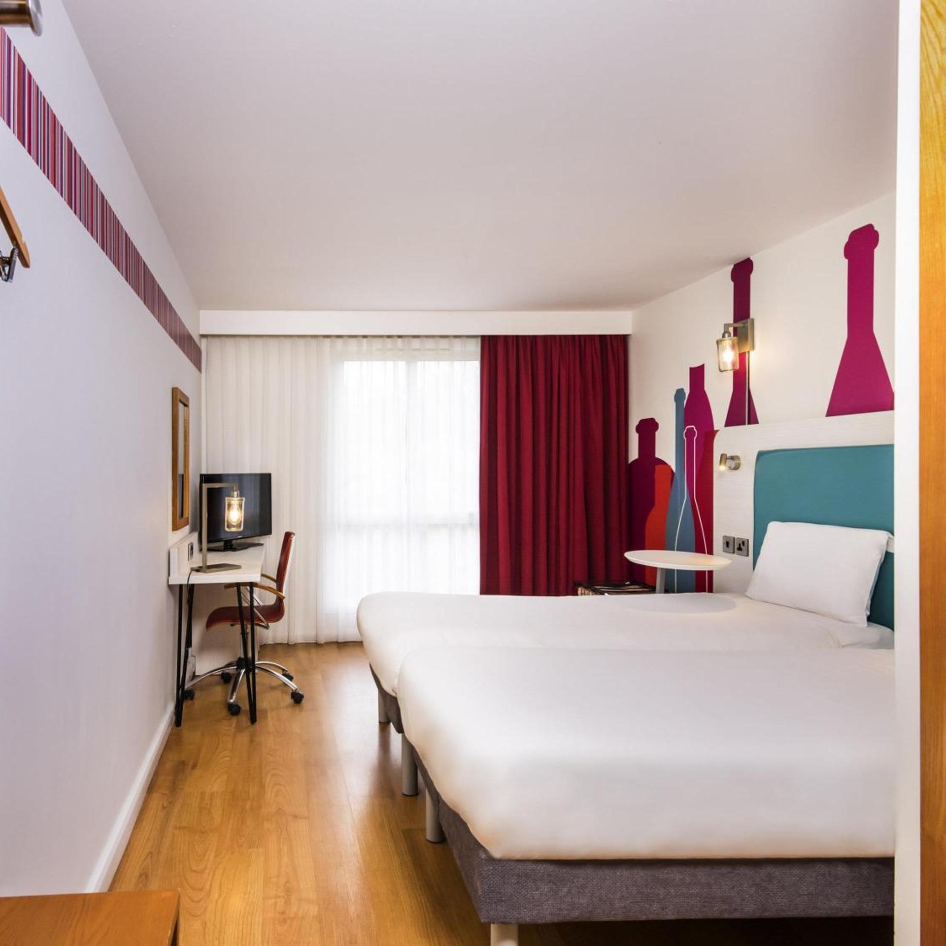 غرفة بسريرين منفصلين، Ibis Styles Barnsley 4/10