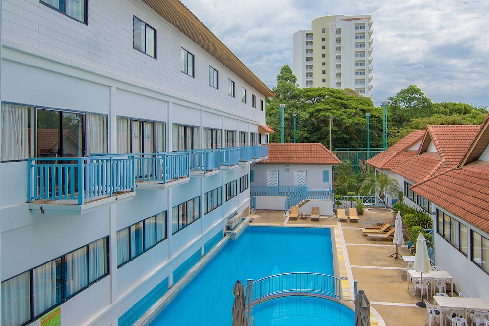 Chom View Hotel Hua Hin in HUA HIN - CHA-AM