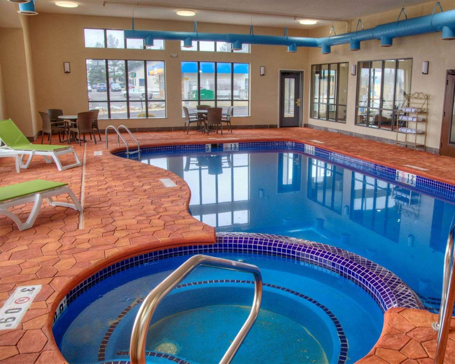 Comfort Suites Plymouth Near Us-30 24/38