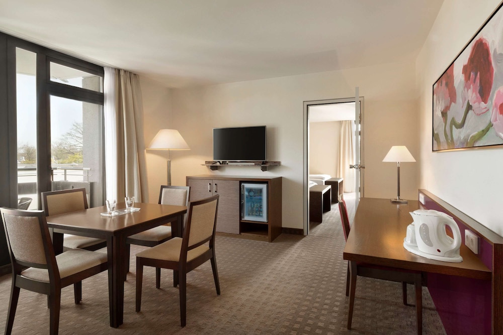 Ramada by Wyndham Nuernberg Parkhotel 15/36