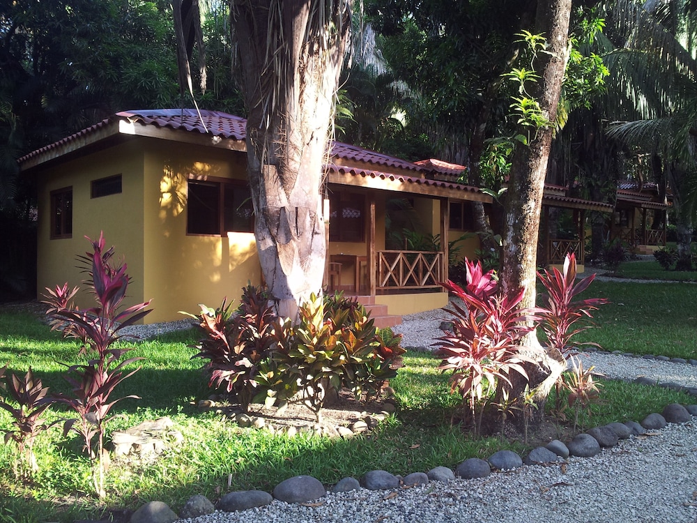 Esencia Hotel And Villas 16/65