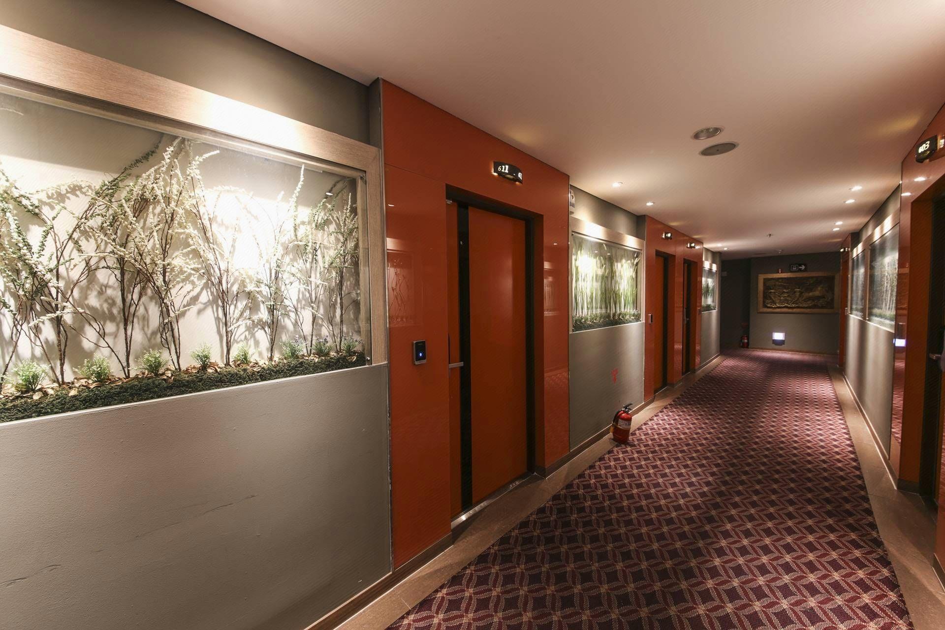 Top Hotel 12/56