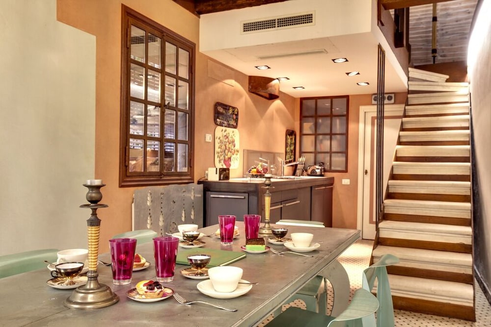 Venetian House With Terrace 13/21