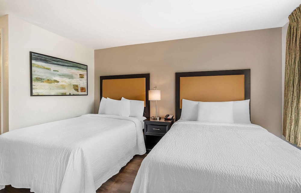 Extended Stay America - Tampa - Airport - N. West Shore Blvd 25/73