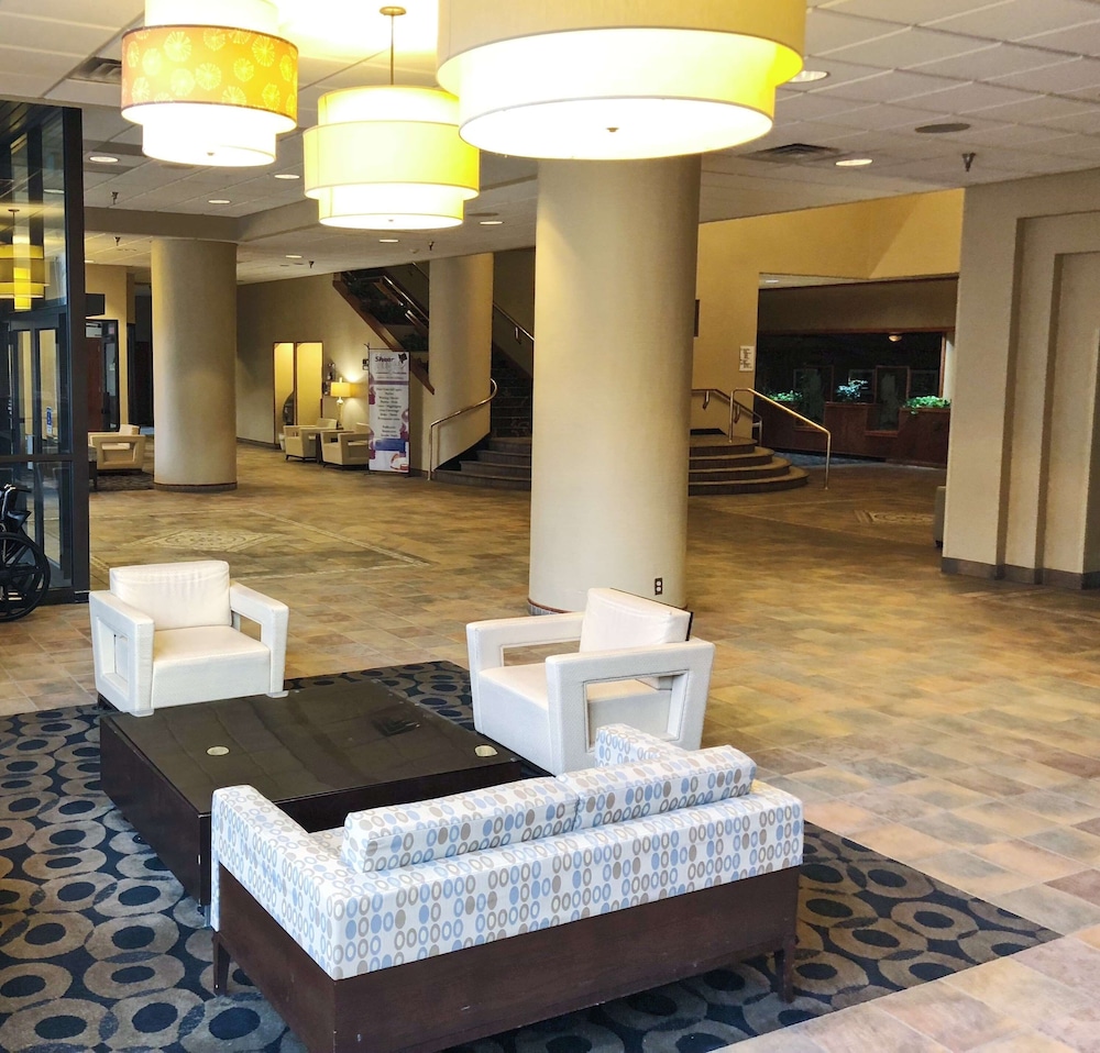 Radisson Hotel Bismarck 26/44