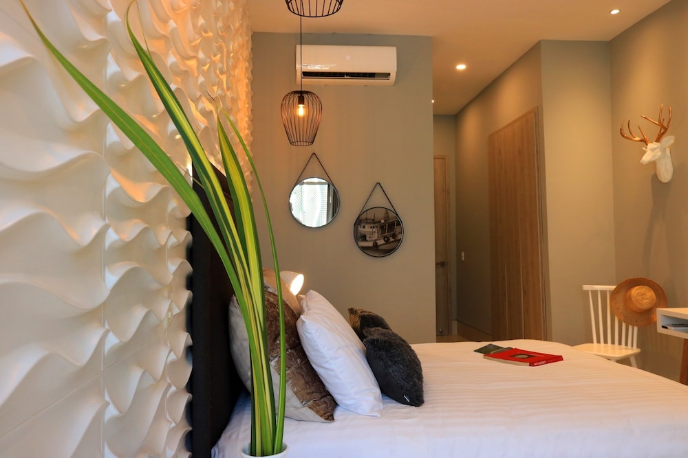 Bluebay Concept Hotel By Xarm Hotels 12/29