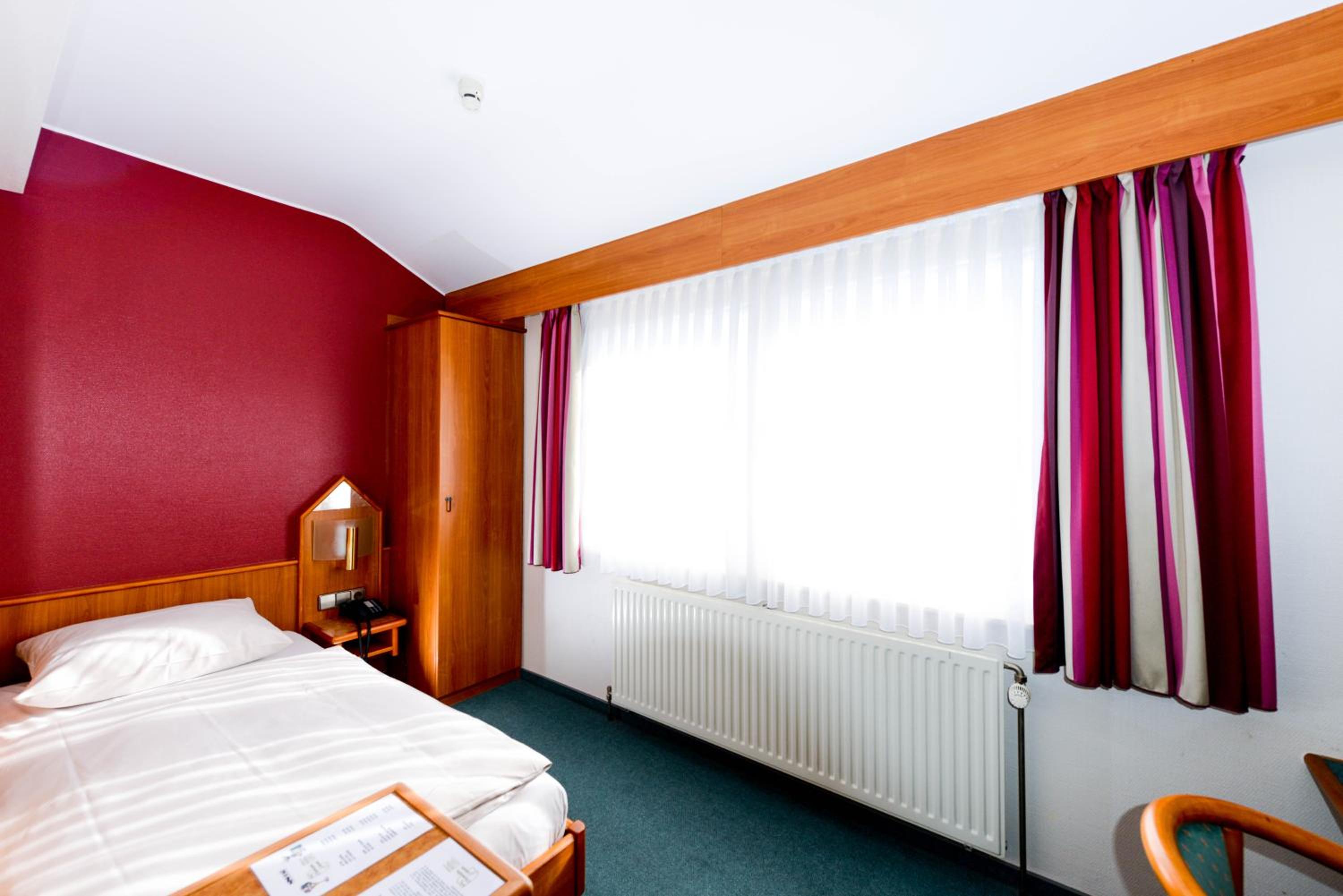 hotel christophe colomb 6/13