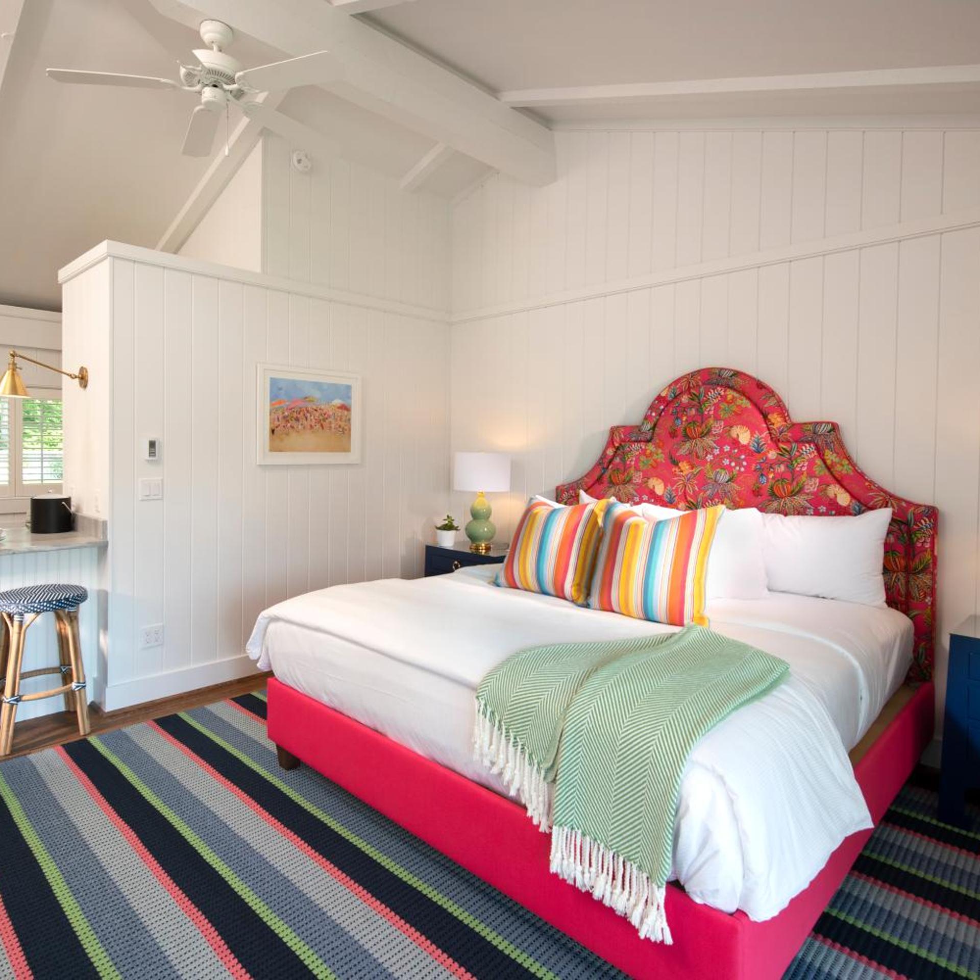 Yachtsman Hotel & Marina Club 12/60